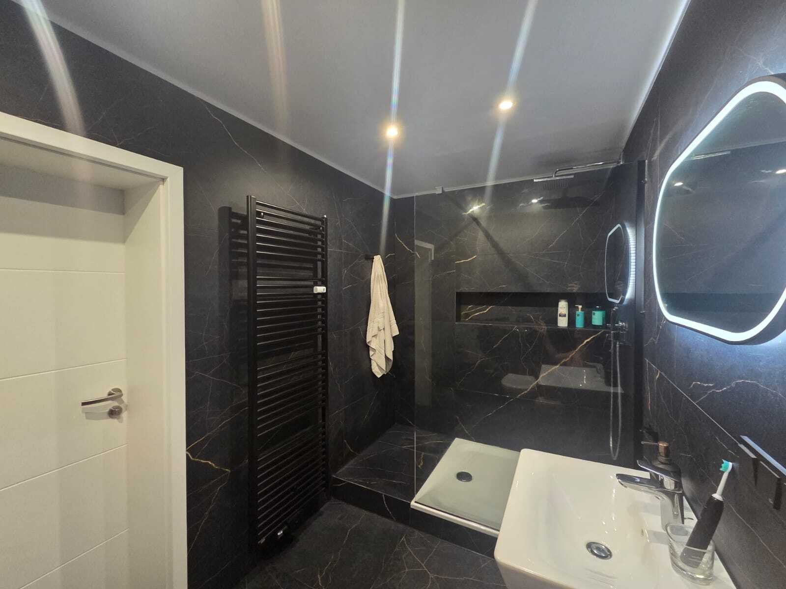 Badezimmer 2-2 Badezimmer 2-2