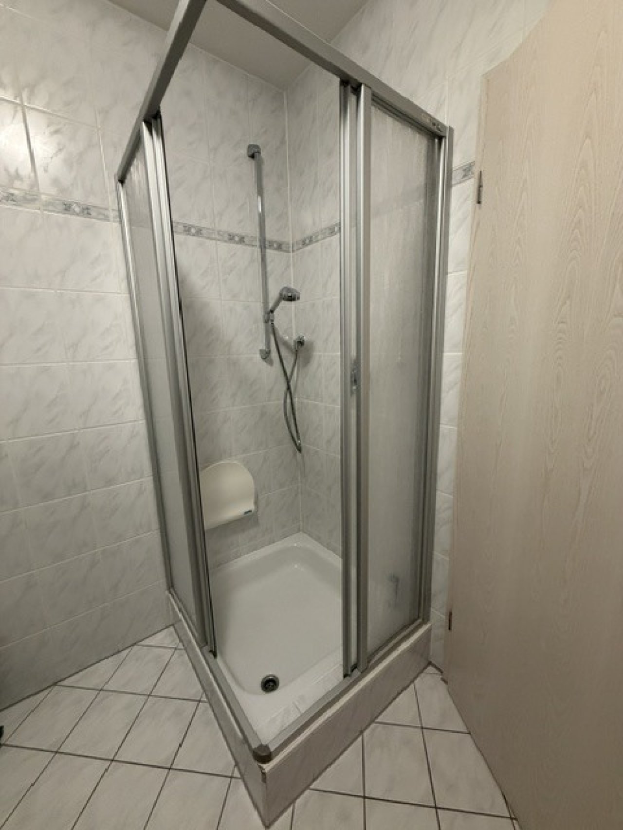 . Bad Dusche . Bad Dusche